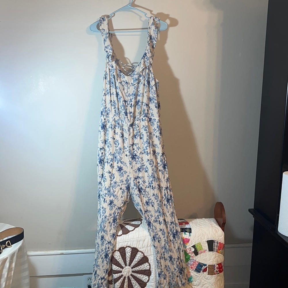 American Eagle Ruffle Culotte Floral Jumper - Picture 2 of 6